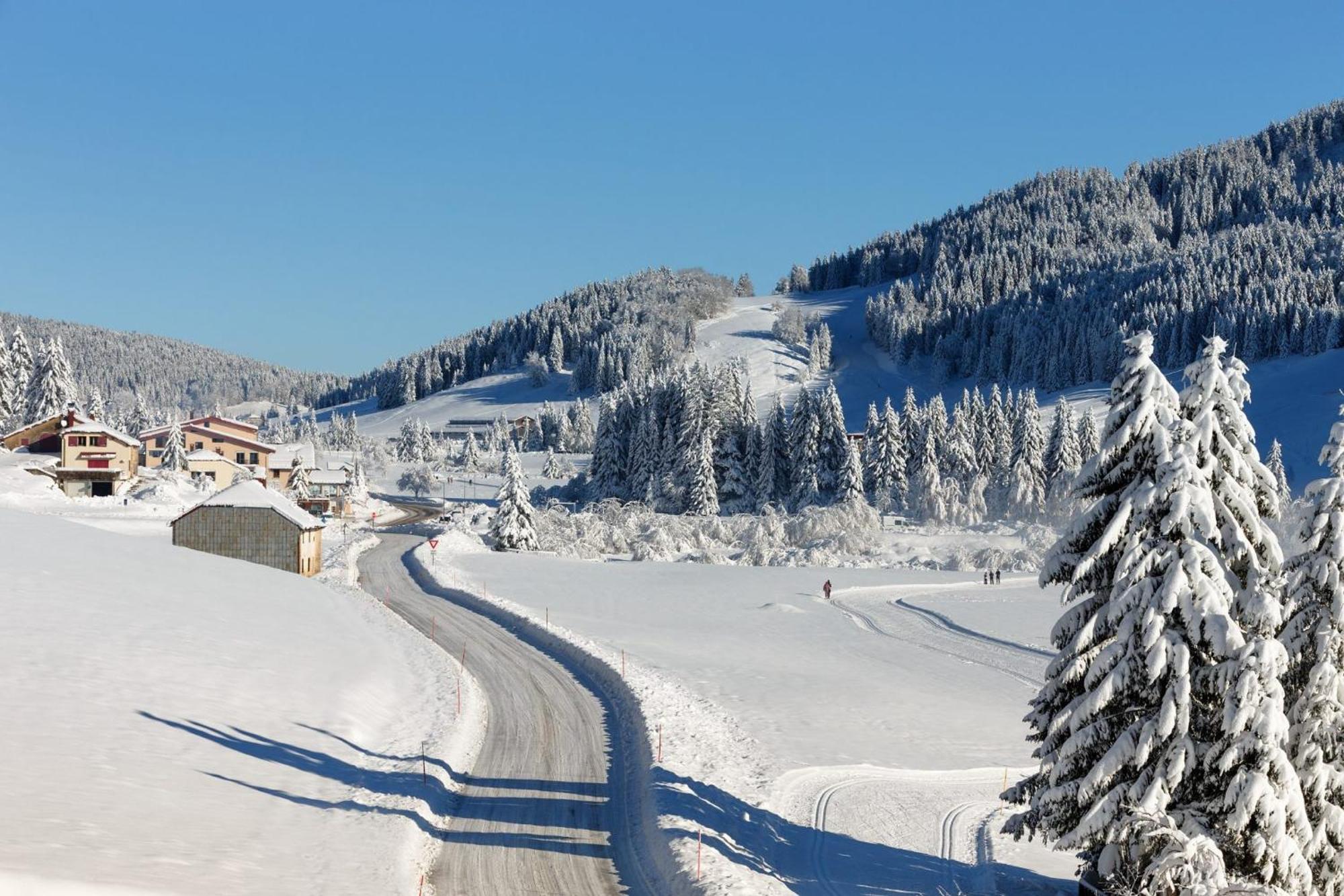 Charmant T2 De Montagne A La Station Des Rousses Avec Balcon Et Garage เลรูส ภายนอก รูปภาพ